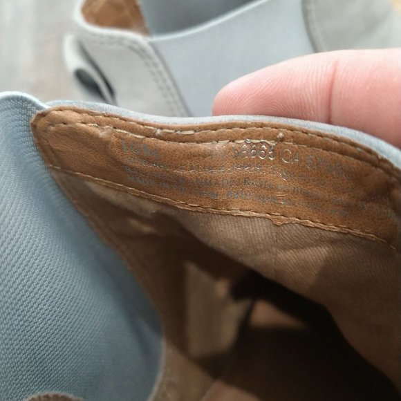 Caslon Women's Brenna Leather Water Resistant Booties - Picture 6 of 9